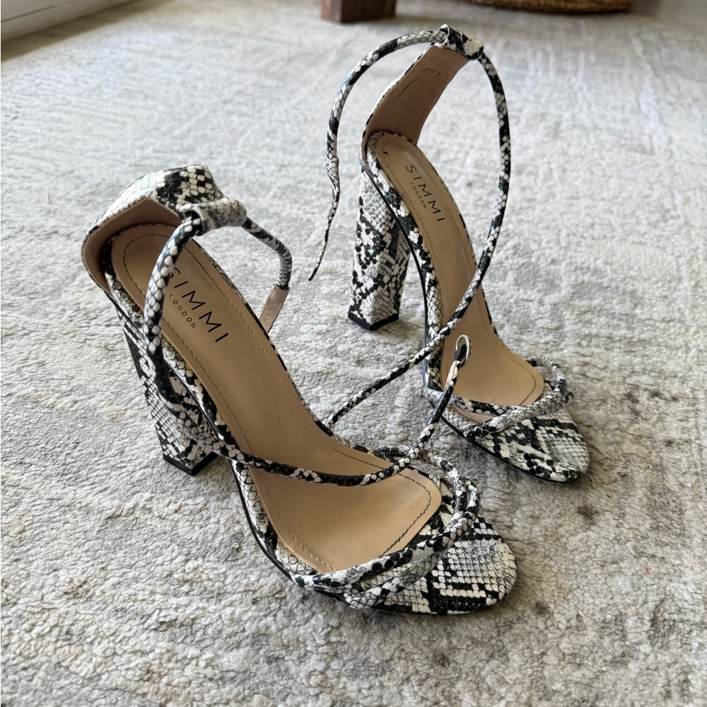 Black and White Snake Print Women's Heels
